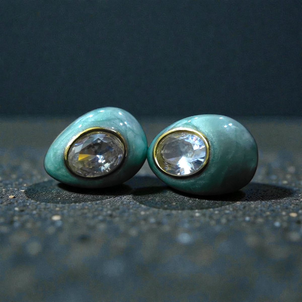 Aqua Sculpt Studs
