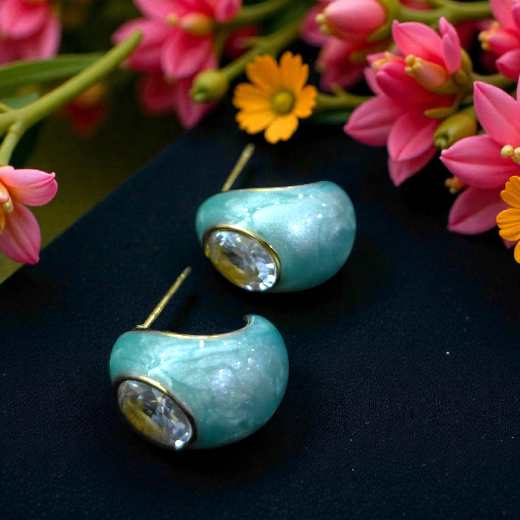 Aqua Sculpt Studs