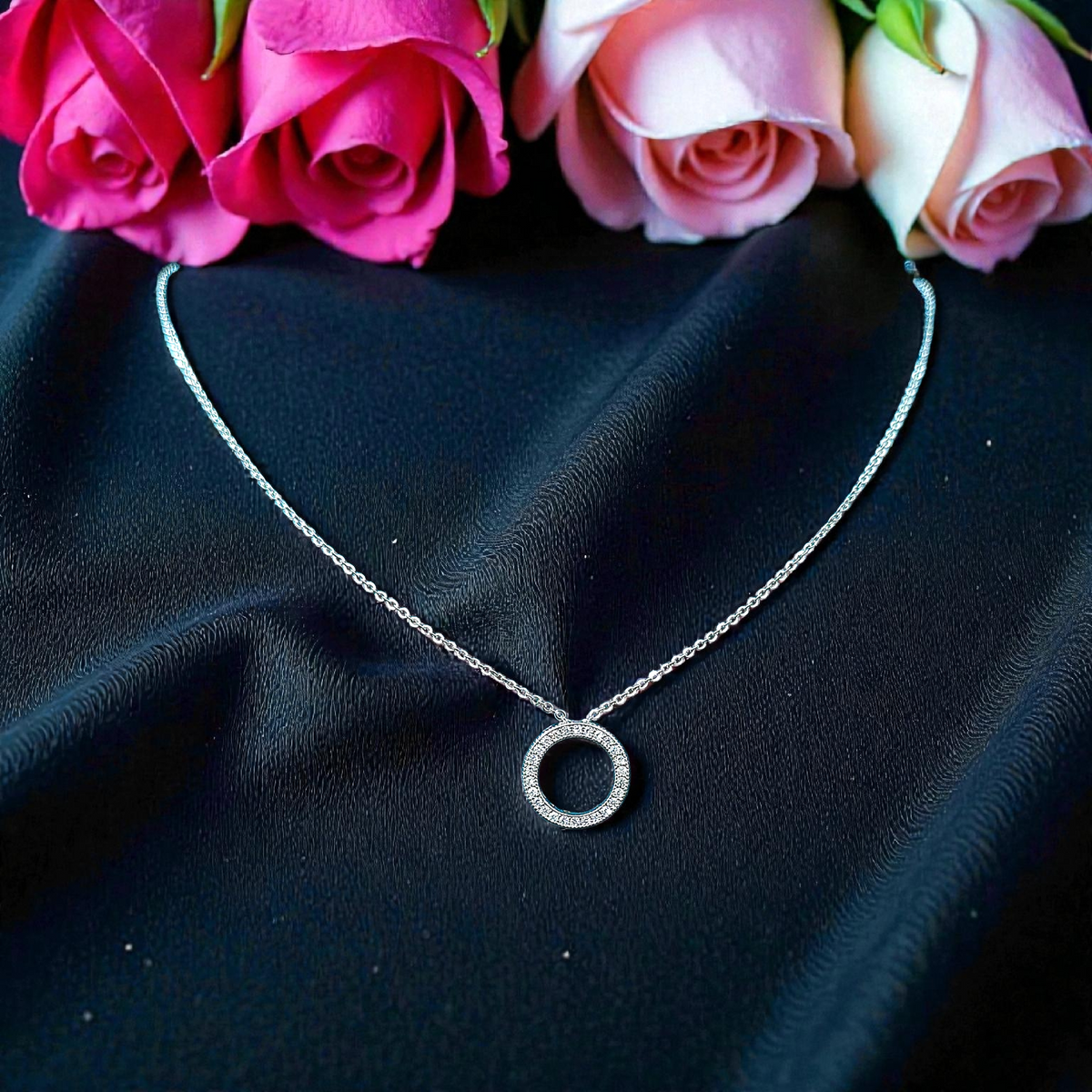 Luna Flip Chain