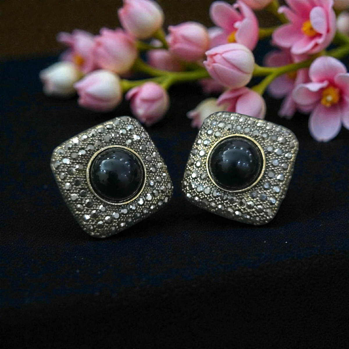 Antique Luxe Black Studs