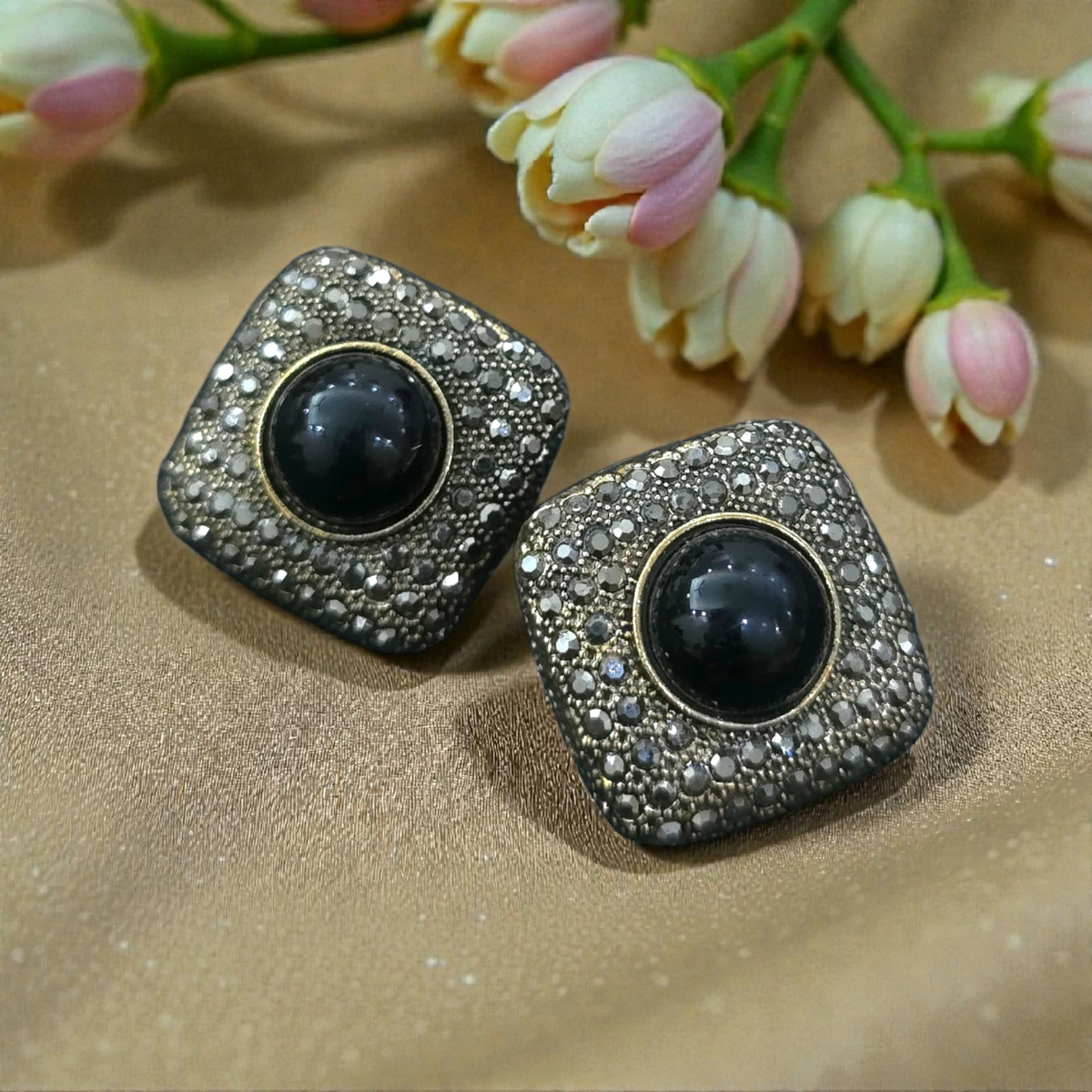 Antique Luxe Black Studs