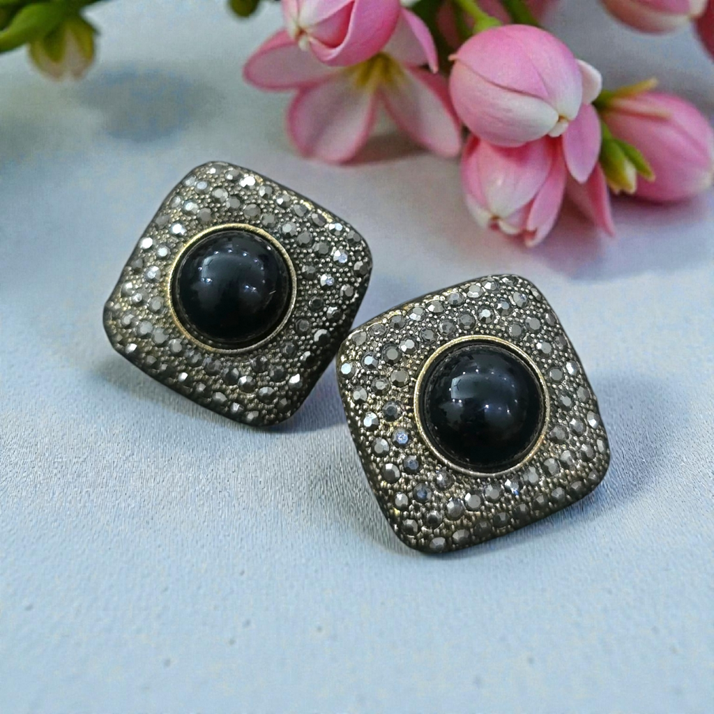 Antique Luxe Black Studs
