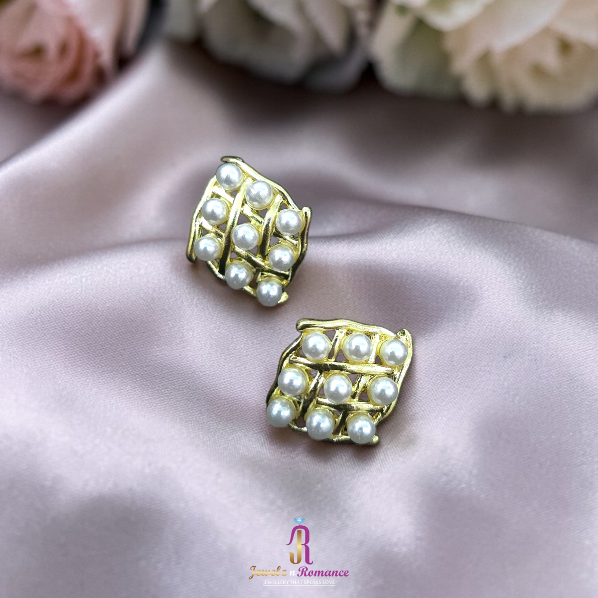 Mira Pearl Lattice Studs