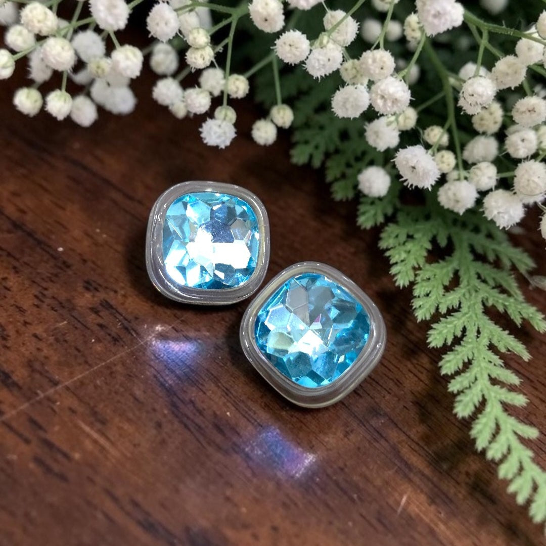 Azure Éclat Studs