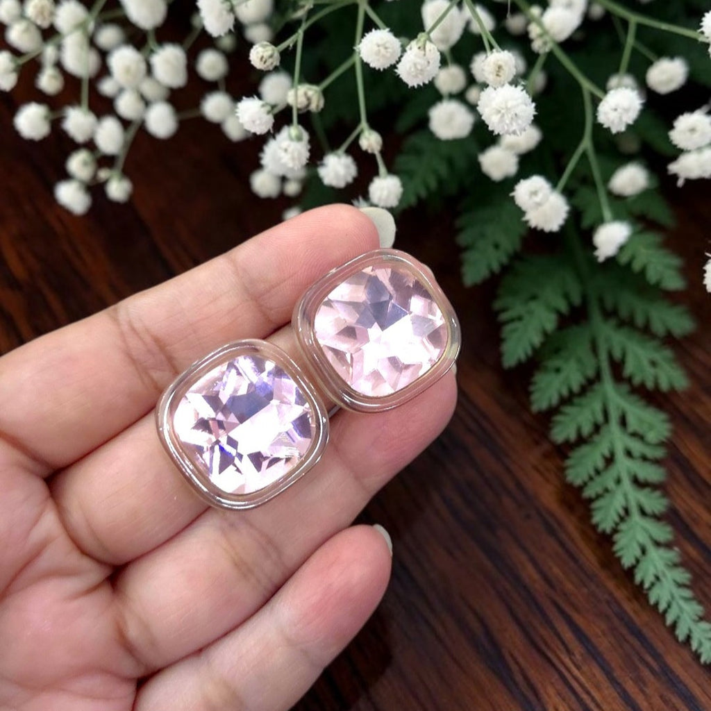 Blush Éclat Studs