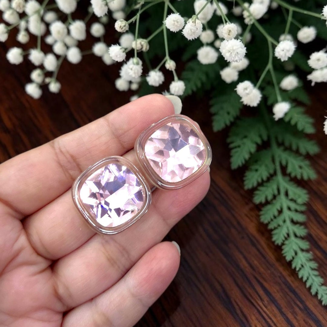 Blush Éclat Studs