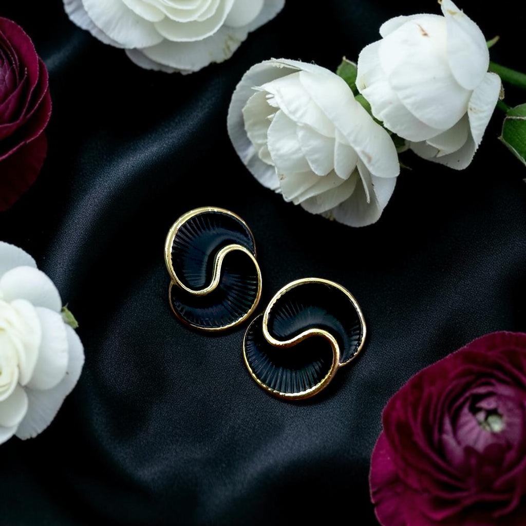Élan Sway Studs