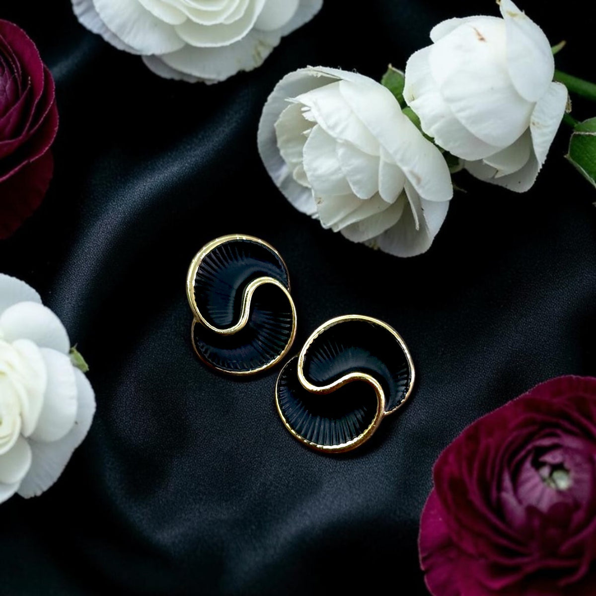 Élan Sway Studs