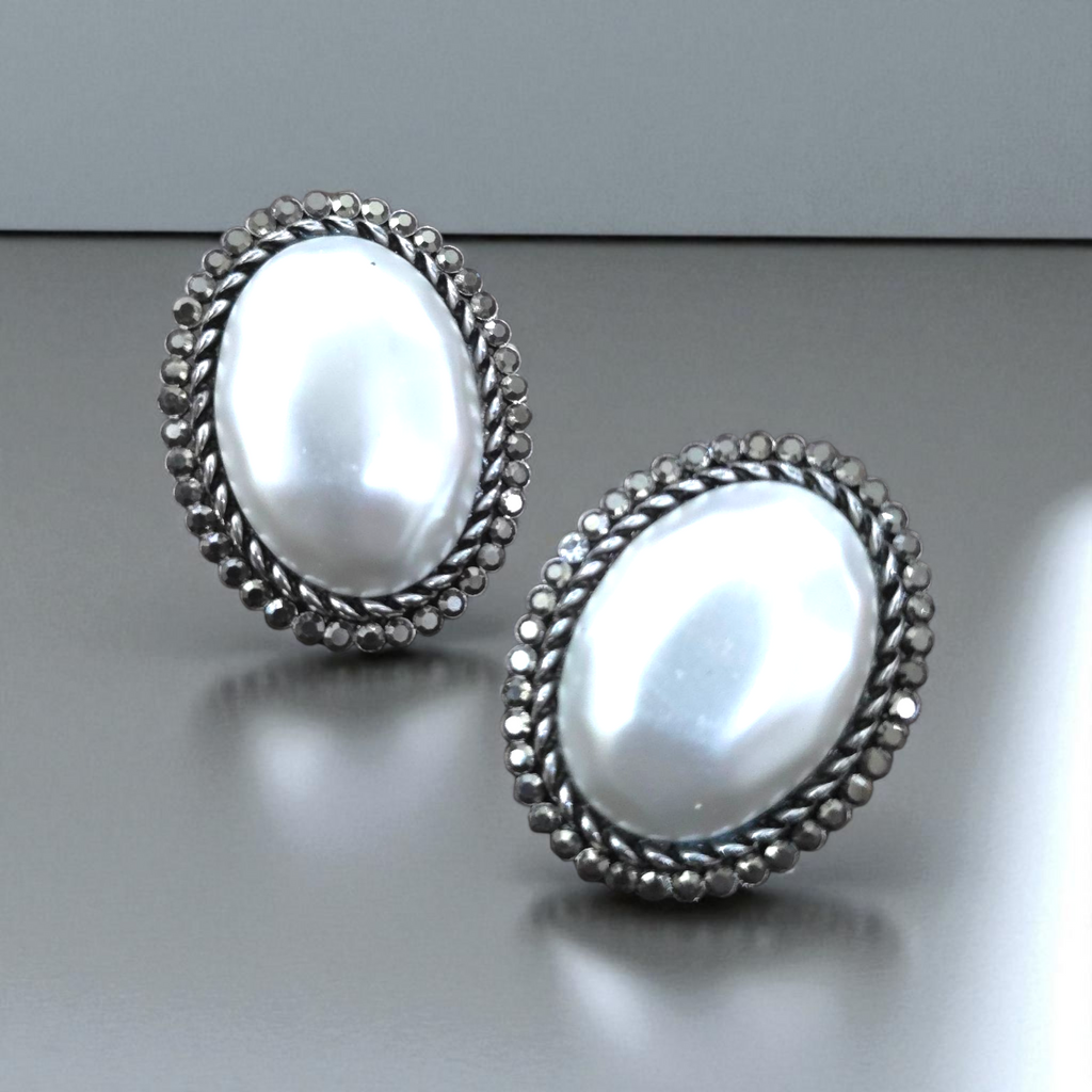 Pearl Nova Earrings
